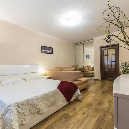 Apartamento 1 Поверх Ж К Паркові Озера Метро Дарниця Kiev Exterior foto