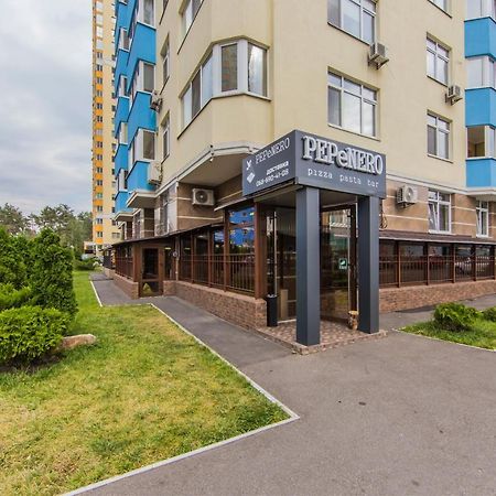 Apartamento 1 Поверх Ж К Паркові Озера Метро Дарниця Kiev Exterior foto