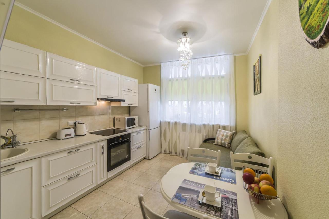 Apartamento 1 Поверх Ж К Паркові Озера Метро Дарниця Kiev Exterior foto
