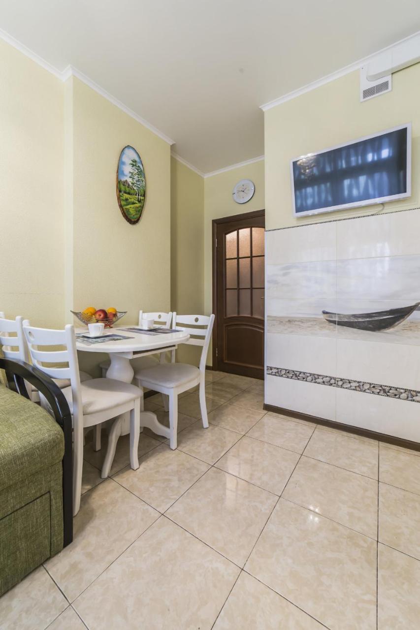 Apartamento 1 Поверх Ж К Паркові Озера Метро Дарниця Kiev Exterior foto