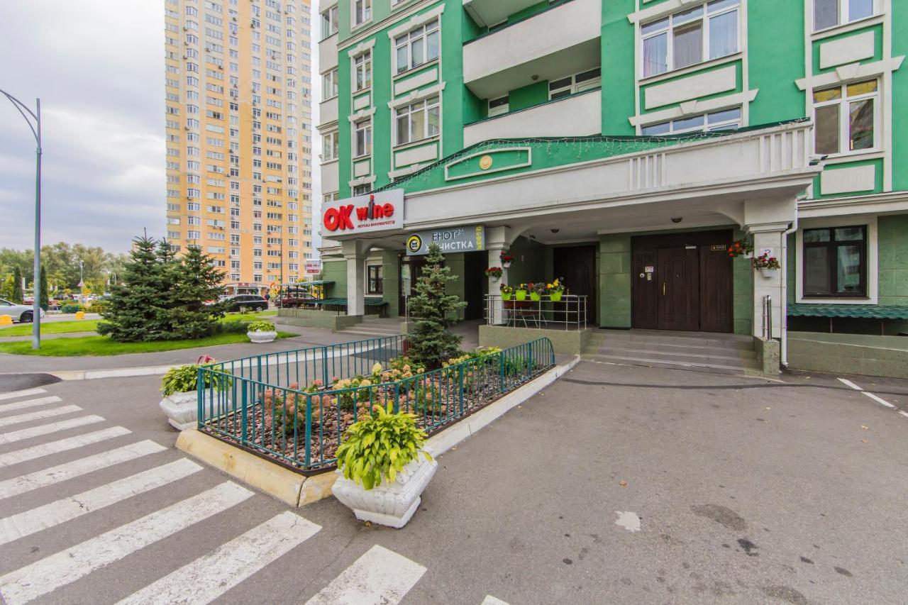 Apartamento 1 Поверх Ж К Паркові Озера Метро Дарниця Kiev Exterior foto